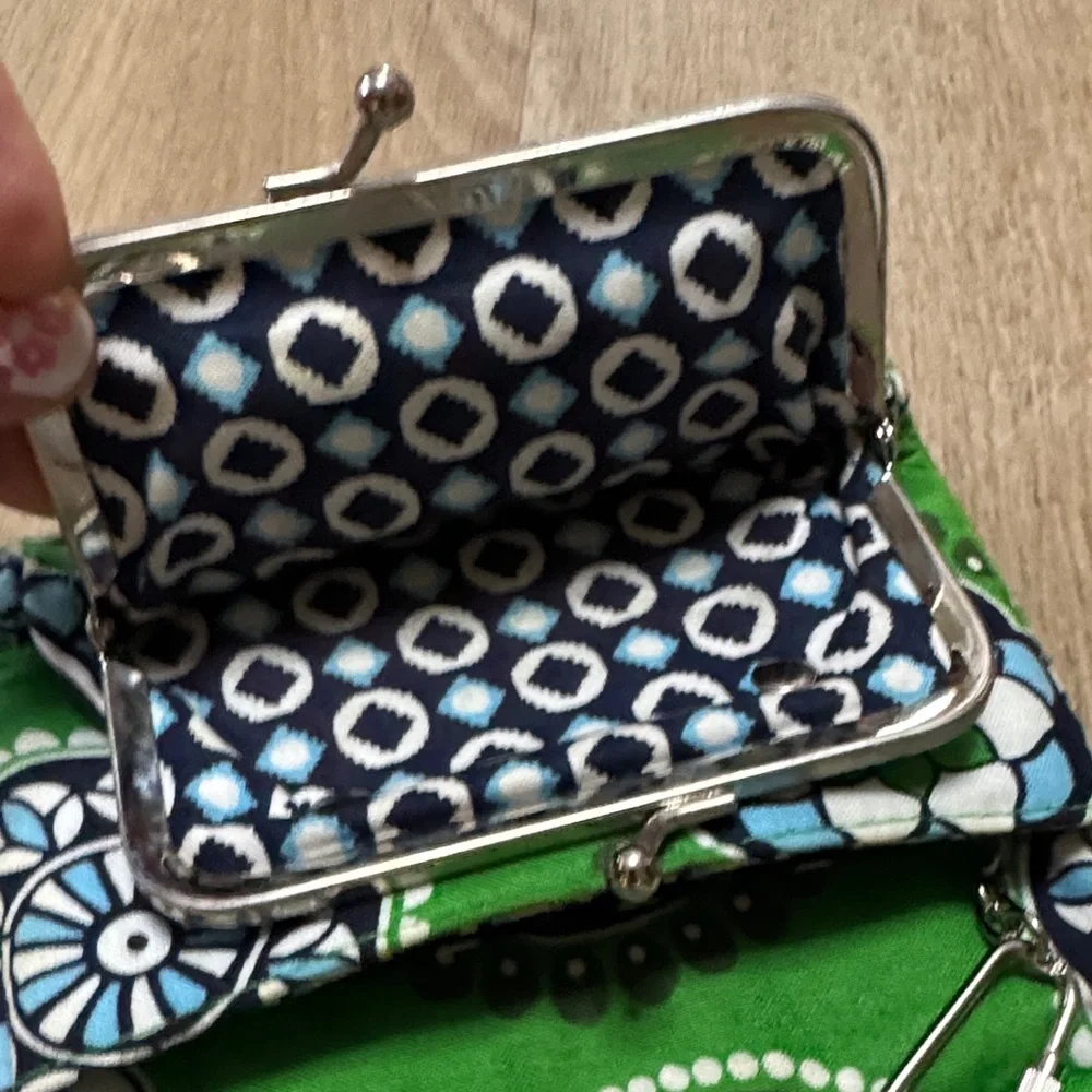 Vera Bradley wallet in the
"Cupcake Green" pattern in good condition - Picture 9 of 10